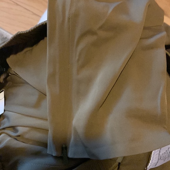 Gucci Olive Silk Pant - Picture 7 of 8